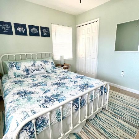 Villa Beach Bungalow In Downtown Cocoa Beach Exterior foto
