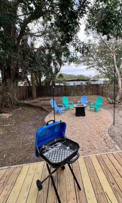 Villa Beach Bungalow In Downtown Cocoa Beach Exterior foto