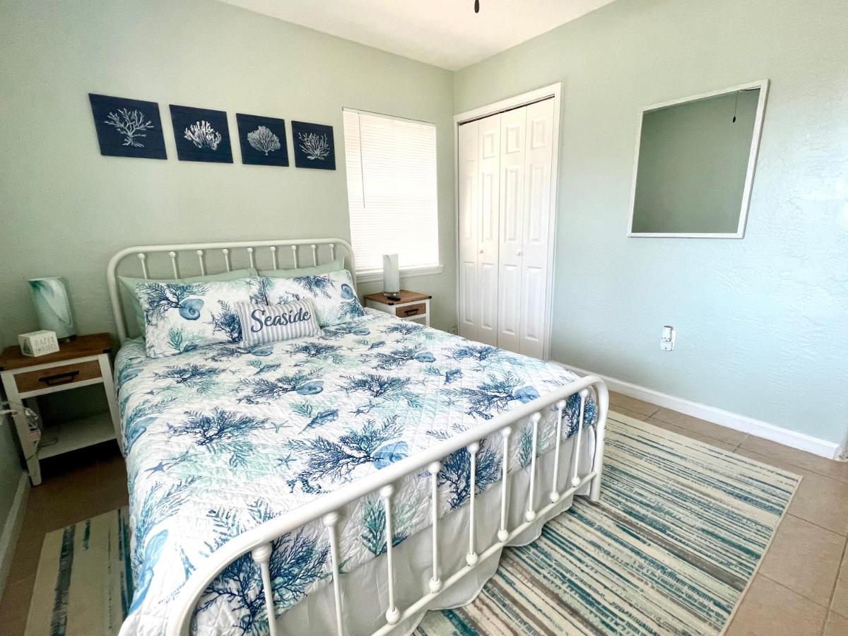 Villa Beach Bungalow In Downtown Cocoa Beach Exterior foto